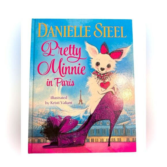 Other - “Pretty Minnie in Paris” book - LIKE NEW